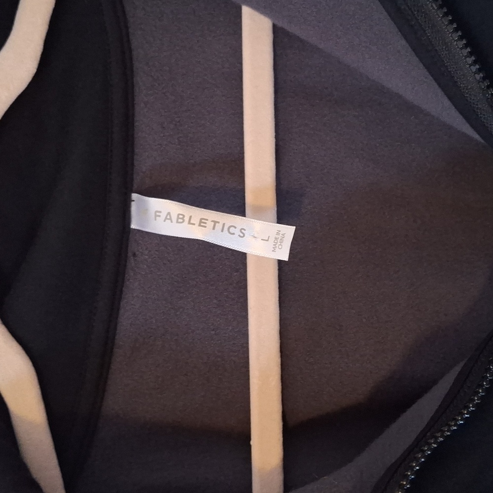 Ladies Fabletics sweater size L - Picture 2 of 4